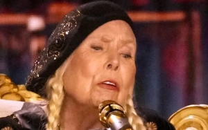 Joni Mitchell Delivers First Performance at Grammy Awards