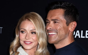 Kelly Ripa and Mark Consuelos Praised for Looking Like 'Newlyweds' After Recreating Wedding Photo