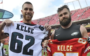 Travis Kelce Bawls His Eyes Out During Brother Jason's NFL Retirement Announcement