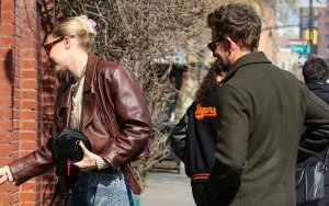 Bradley Cooper and Gigi Hadid Pack on PDA During Broadway Date in NYC