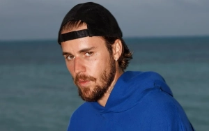 Justin Bieber's Crying Photos Suggest 'Solitary Distress'