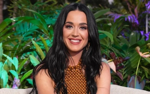 Katy Perry Disregards Fans During 'American Idol' Taping