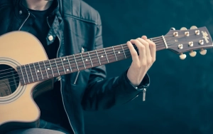 Ultimate Guitar: Master the Art of Guitar Playing with Expert Tips and Tutorials