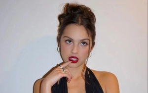 Watch Olivia Rodrigo Handle Wardrobe Malfunction Like a Pro at Concert