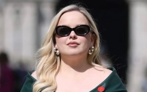 Nicola Coughlan Reacts to Claims Her Waist Is 'Photoshopped' on 'Bridgerton'