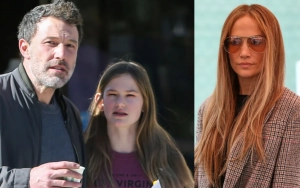 Ben Affleck Goes Ringless on Lunch Date With Daughter as Jennifer Lopez Vacations in Italy