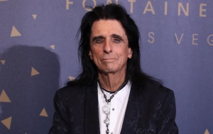 Alice Cooper Details Infamous Chicken Incident at Concert
