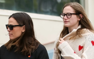 Jennifer Garner Admits to Being Emotional for 'Whole Month' Before Daughter's High School Graduation