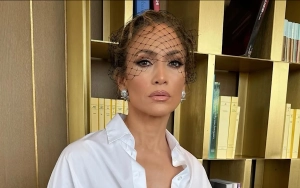 Jennifer Lopez Boards Commerical Flight to Paris Amid Alleged Marital Woes