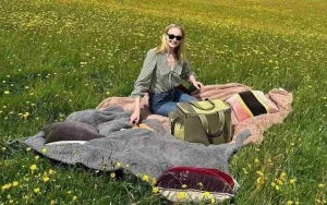 Sophie Turner Enjoys Date in Meadow With Peregrine Pearson 