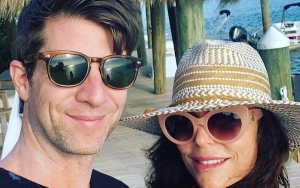 Bethenny Frankel Denies Wearing Engagement Ring Amid Ex's New Romance