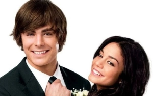 Zac Efron Partying With Multiple Beauties as Ex-GF Vanessa Hudgens Embraces Motherhood