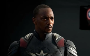 Anthony Mackie Unveils New Captain America Suit in 'Brave New World' Photo