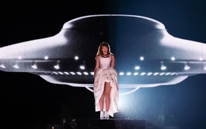 Taylor Swift Defies the Rain, Performs in Soaking-Wet Hamburg