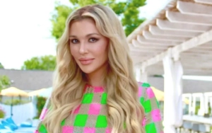 Brandi Glanville Shows Swollen Face Amid Battle With Depression