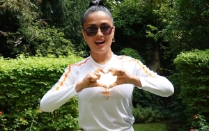 Salma Hayek Flaunts Youthful Look in Sizzling Outfit During Laid-Back Pool Day