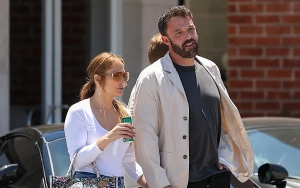 Jennifer Lopez Swaps Engagement Ring to Right Hand Amid Ben Affleck Divorce Rumors