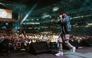 Eminem Belts Out 'Houdini' and 'Lose Yourself' During Boxing Match in Los Angeles
