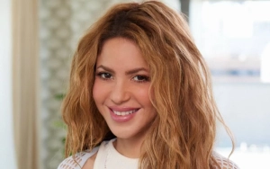 Shakira Spotted Enjoying Dinner With Mystery Man