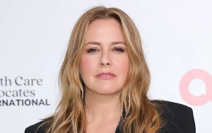 Alicia Silverstone Assures She's Still Alive After Eating Poisonous Fruit