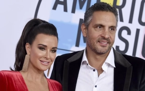 Kyle Richards Flaunts Toned Physique While Navigating Estrangement From Mauricio Umansky