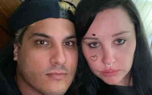 Amanda Bynes Steps Out With Mystery Man in Los Angeles After Paul Michael Split