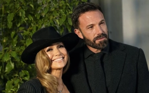 Ben Affleck Beams at Office as He Avoids Awkward Run-In With Jennifer Lopez at 'Unstoppable' Premiere