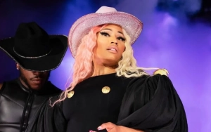 Nicki Minaj Apologizes for Stomping on Photographer's Camera, Mistakes Him for 'Peeping Tom'