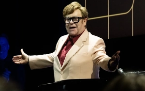 Elton John Jokes About His Missing Body Parts