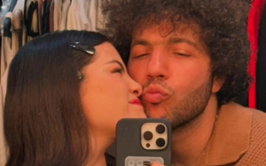 Selena Gomez Cozies Up to Boyfriend Benny Blanco in New Instagram Update