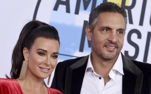 Kyle Richards Feels 'No Pressure' to Divorce Mauricio Umansky Despite His New Romance