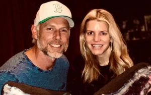 Jessica Simpson and Husband Eric Johnson 'Living Separate Lives' Amid Divorce Rumors