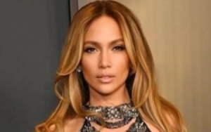 Jennifer Lopez Dazzles at Star-Studded Governors Awards 2024