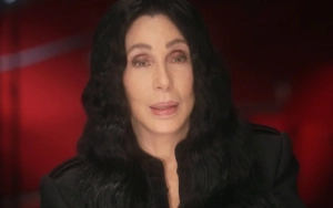 Cher Shares Candid Stories About Her Feuds on Movie Sets, Calls 'Mask' Director 'a Pig'