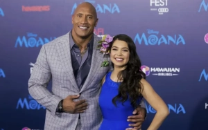 'Moana' Star Auli'i Cravalho's Mother Steals the Show During First Meeting With Dwayne Johnson