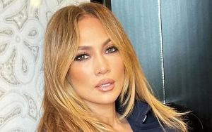Jennifer Lopez Spends Time With Friends in Los Angeles Before First Thanksgiving as Single Woman