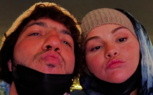 Selena Gomez Shares Heartwarming Photo From Thanksgiving With Benny Blanco