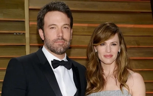 Jennifer Garner Drops Off Breakfast at Ex-Husband Ben Affleck's House Before Driving Off Together With Him