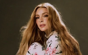 Glowing Lindsay Lohan Poses With Cosmetic Dermatologist Amid Plastic Surgery Rumors