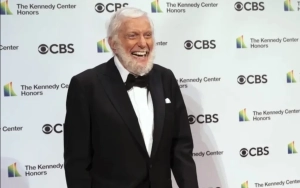 Dick Van Dyke Crawled to His Car During Malibu Wildfire Escape Before Being Rescued by Neighbor