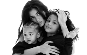 Kylie Jenner Shares Christmas Cheer with Kids 