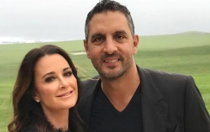 Kyle Richards Heartbroken by Estranged Husband Mauricio Umansky's Aspen PDA With New Lover 