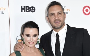 Kyle Richards Invites Mauricio Umansky to Spend Christmas Together Despite His PDA With Model