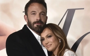 Jennifer Lopez and Ben Affleck Meet for Lunch and Trade Christmas Gifts 