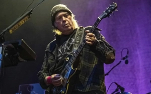 Neil Young Backpedals on His Glastonbury Criticism, Blames 'Error in the Information'