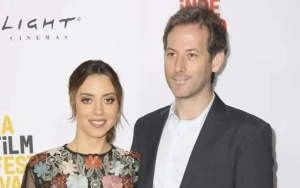 Aubrey Plaza Receives Condolence From 2025 Golden Globes After Husband's Death 