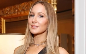 Nikki Glaser Earns Less Than Male Host for 2025 Golden Globes, Reveals Diddy Joke She Scrapped