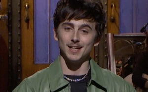 'SNL': Timothee Chalamet Mocks Himself for Award Losses, Delivers Soulful Dylan Covers