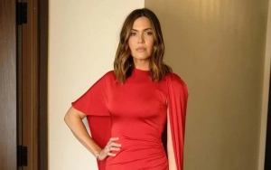 Amazon Apologizes After Mandy Moore Slams Them for Dropping Package at In-Laws' Ruined Home After Wildfires