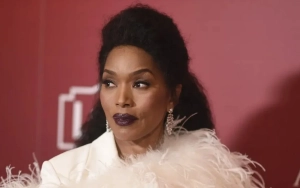 Angela Bassett Defends Her Disappointed Reaction to Losing an Oscar to Jamie Lee Curtis